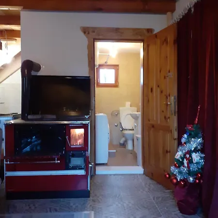 Vikend Kuca Magicna Livada Casa de Férias